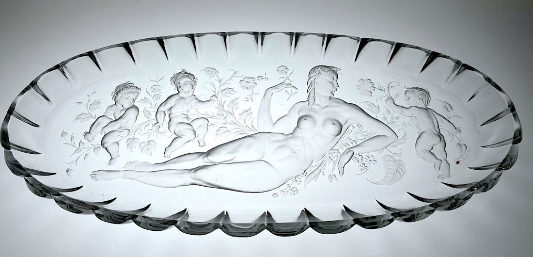FINE CUT & ENGRAVED GLASS TRAY