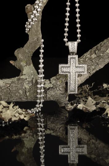 Fine Eighteen-Karat White Gold