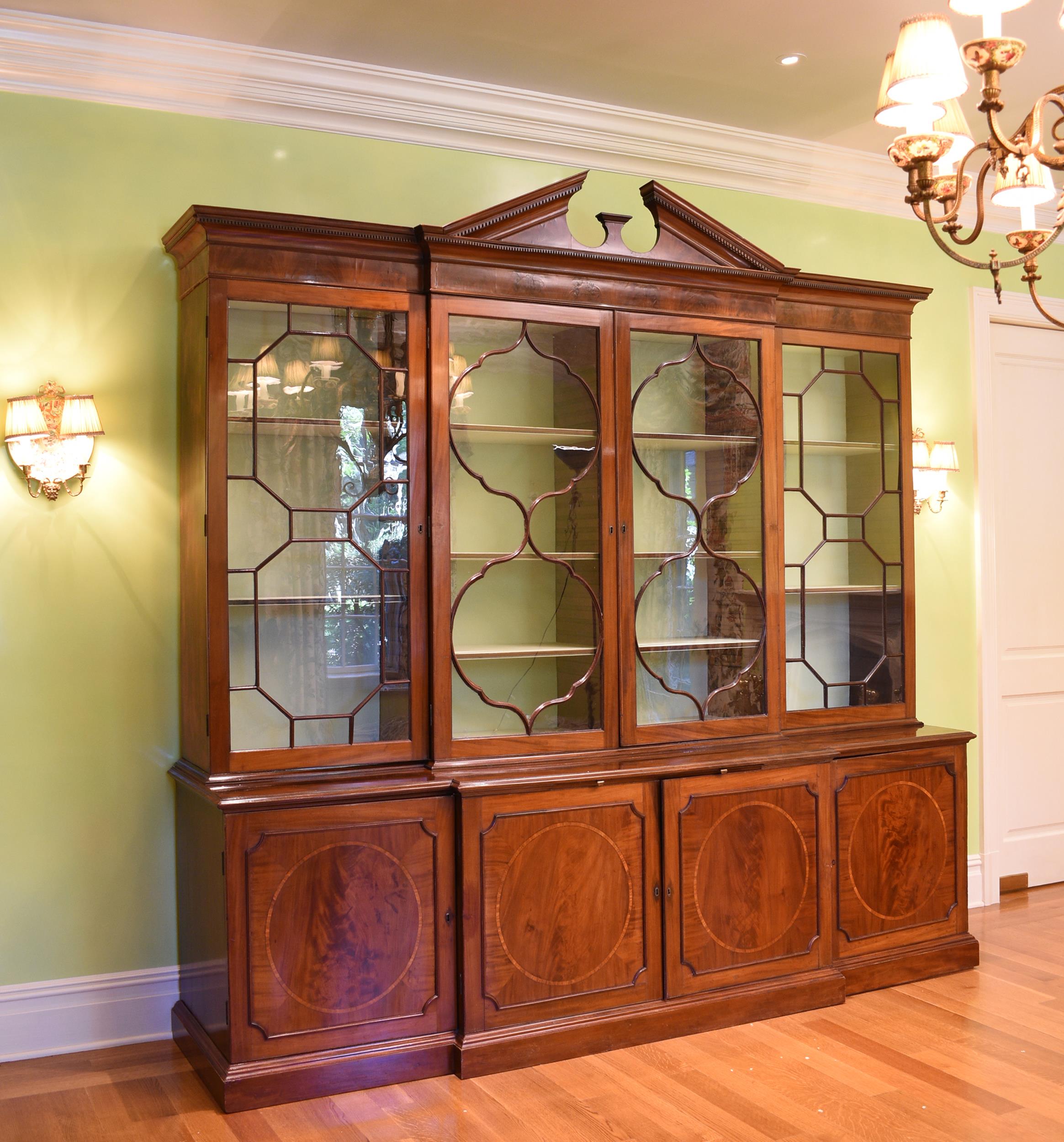 FINE ENGLISH GEORGE III MAHOGANY