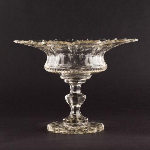 FINE FOOTED GLASS COMPORT, MID 19TH