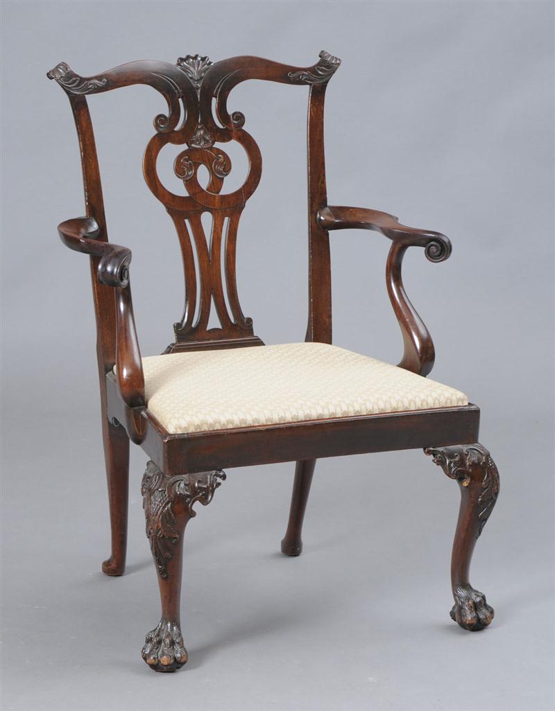 FINE GEORGE III CARVED MAHOGANY