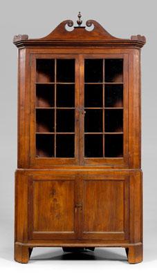 Fine Georgia corner cupboard,