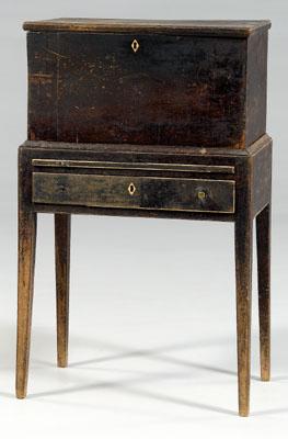 Fine Georgia paint-decorated
