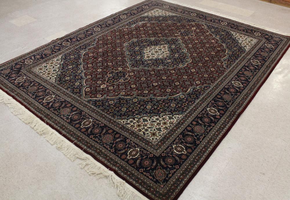 FINE HAND KNOTTED ORIENTAL
