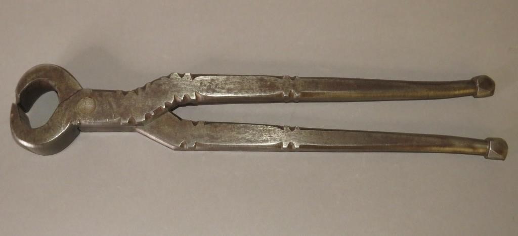 FINE HAND WROUGHT NAIL PINCERS WITH