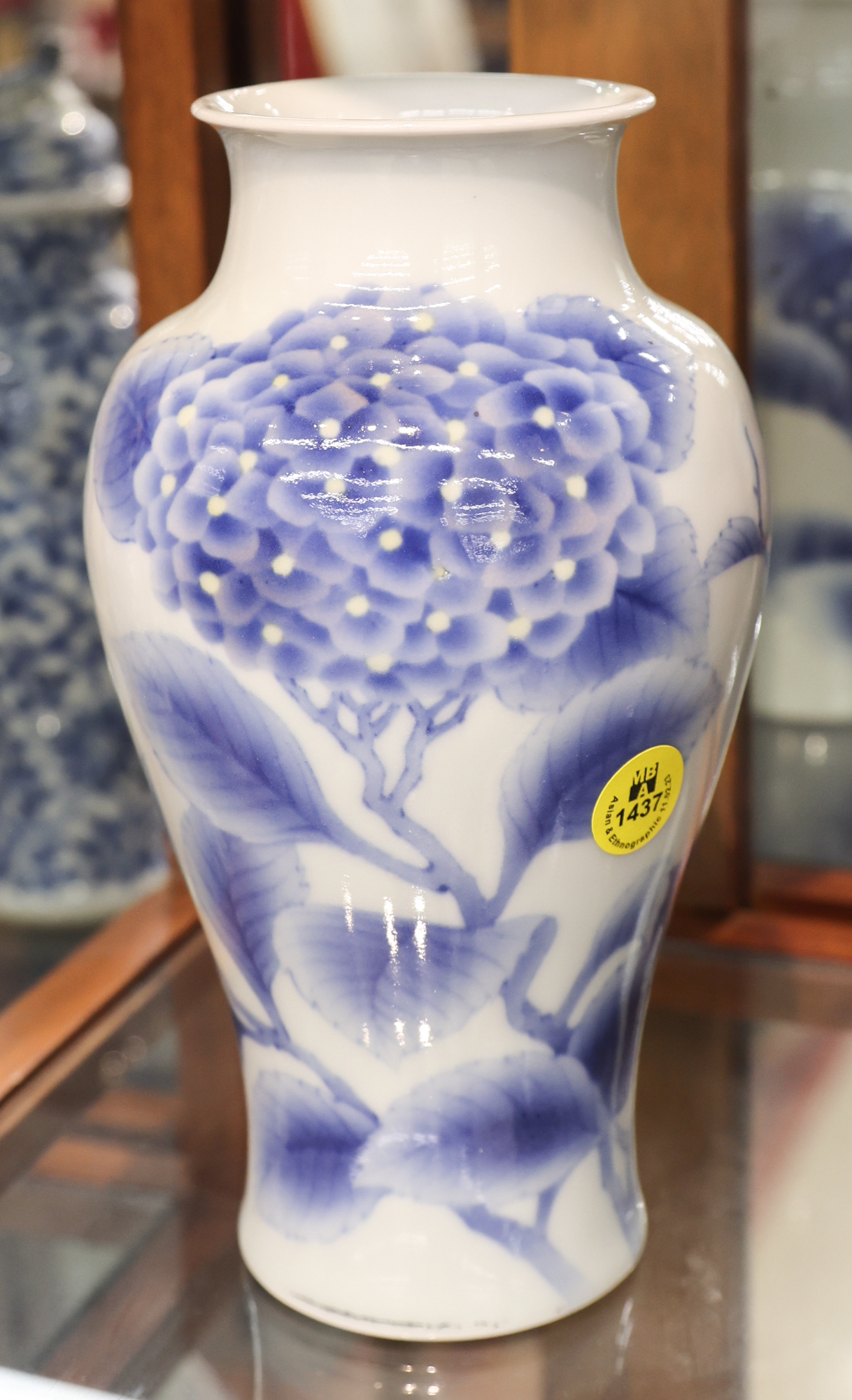 Fine Japanese Nabeshima Floral