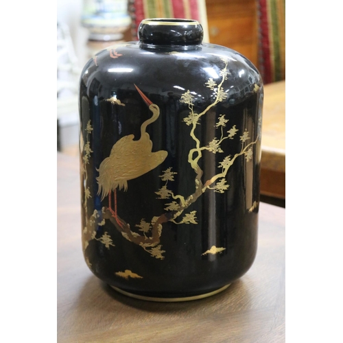 Fine Japanese porcelain drum