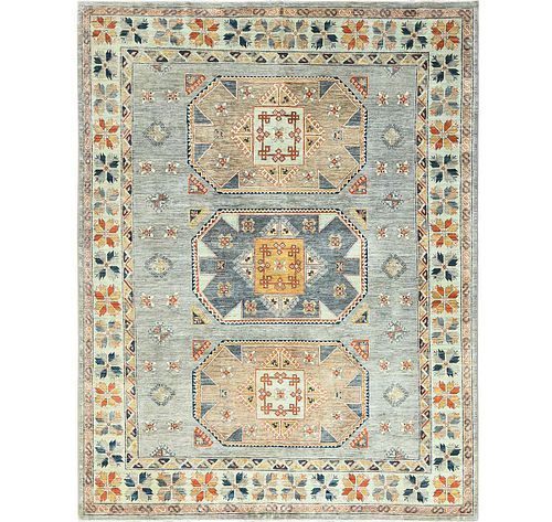 FINE LIGHT GRAY HAND KNOTTED WOOL