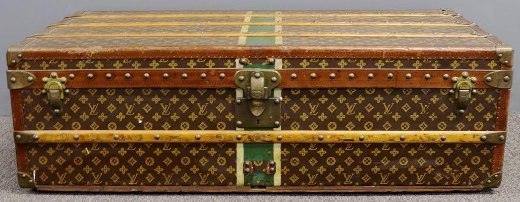 Fine Louis Vuitton trunk, Serial
