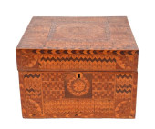 FINE MARQUETRY DRESSING BOX<br