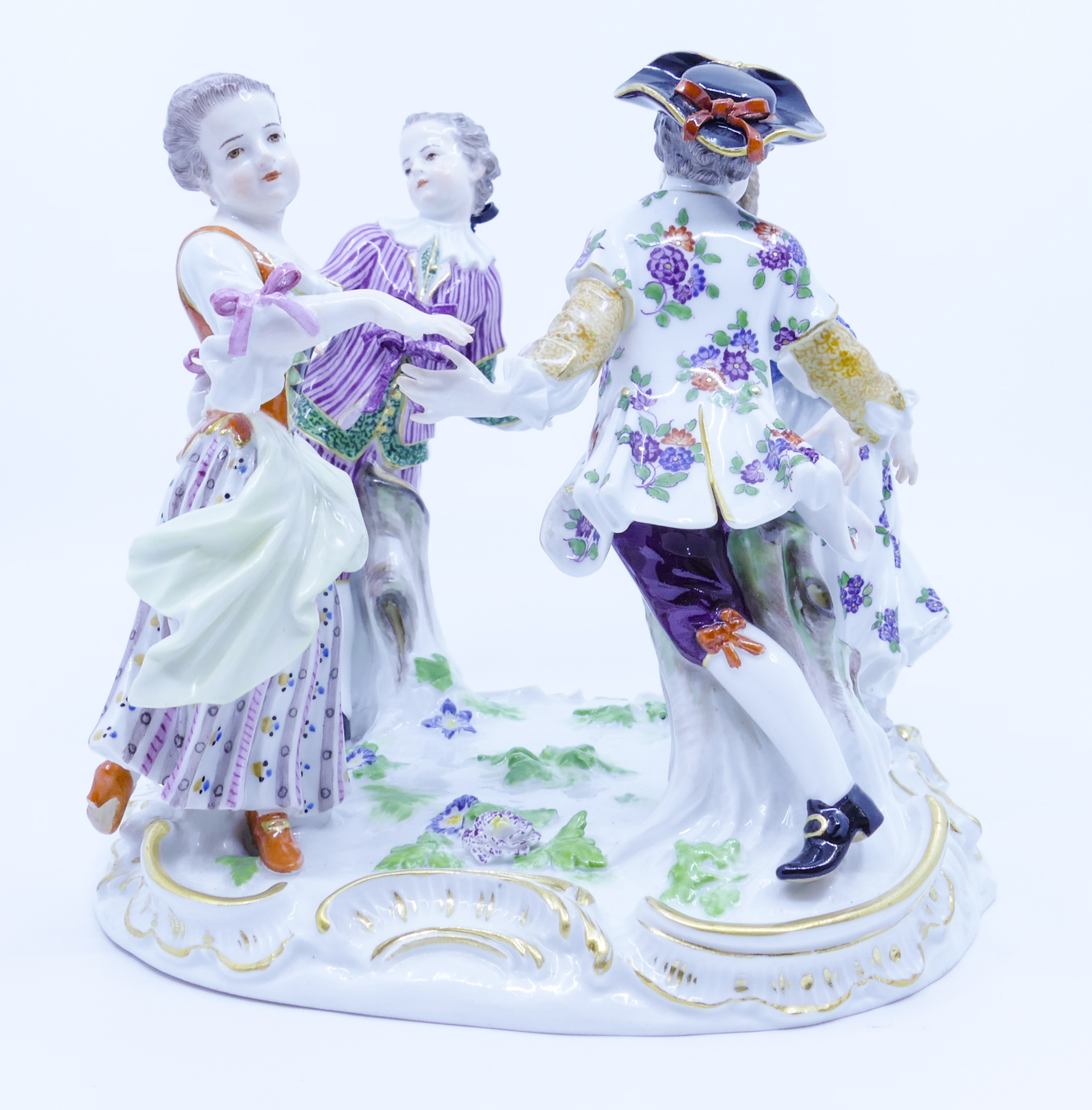 Fine Meissen 2728 ''Ring Around the