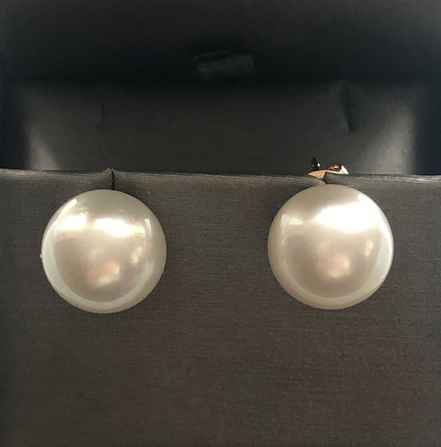 FINE PAIR OF 12.2MM WHITE SOUTH SEA