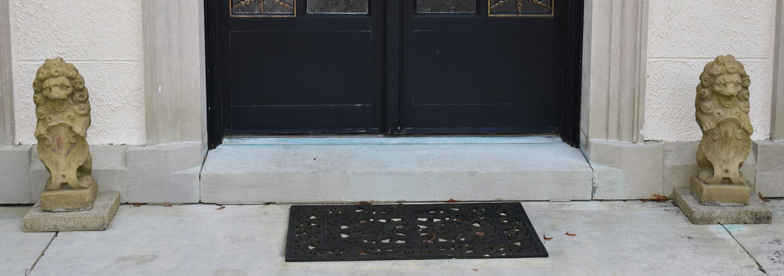 FINE PAIR OF CAST STONE RAMPANT