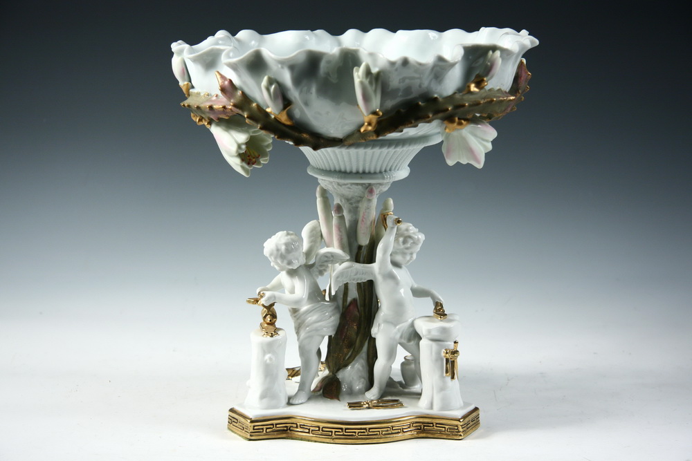 FINE PORCELAIN FIGURAL COMPOTE -
