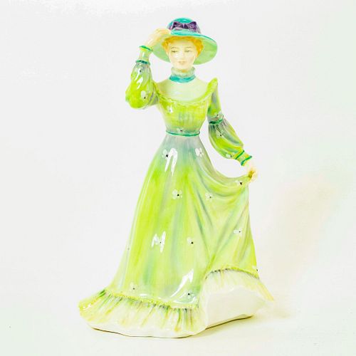 FINE PORCELAIN FIGURINE,