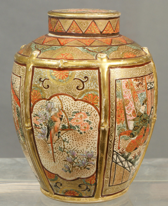 Fine quality Satsuma tea caddy,