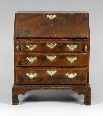 Fine Queen Anne child&#39;s desk,
