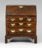 Fine Queen Anne child&#39;s de