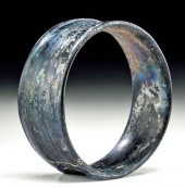 FINE ROMAN GLASS RIBBON BRACEL