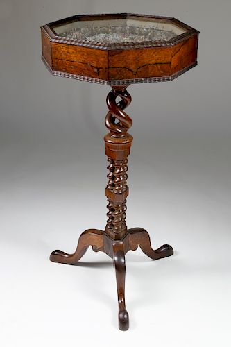 FINE SAILOR'S VALENTINE TABLEFINE