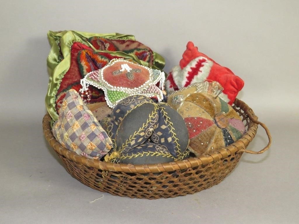 FINE SEWING BASKET WITH 10