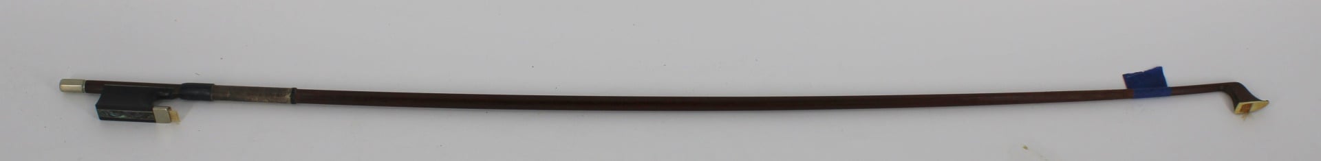 FINE SILVER MOUNTED VIOLIN BOW,