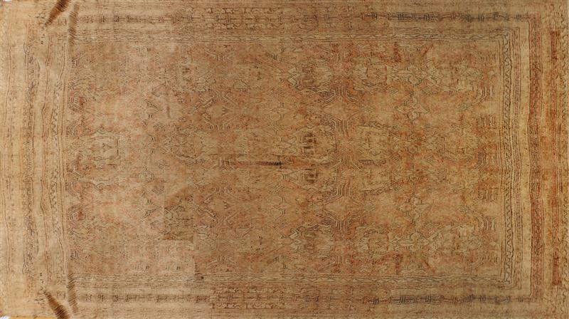FINE TURKISH OUSHAK CARPET Of