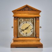 FINE VICTORIAN OAK MANTEL CLOC