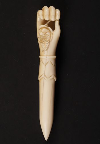 FINE WHALER-MADE ANTIQUE WHALE