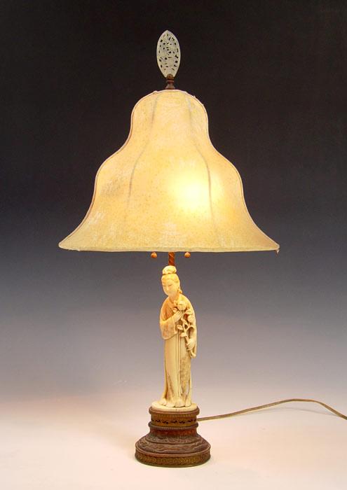FINELY CARVED IVORY FIGURE: Mounted