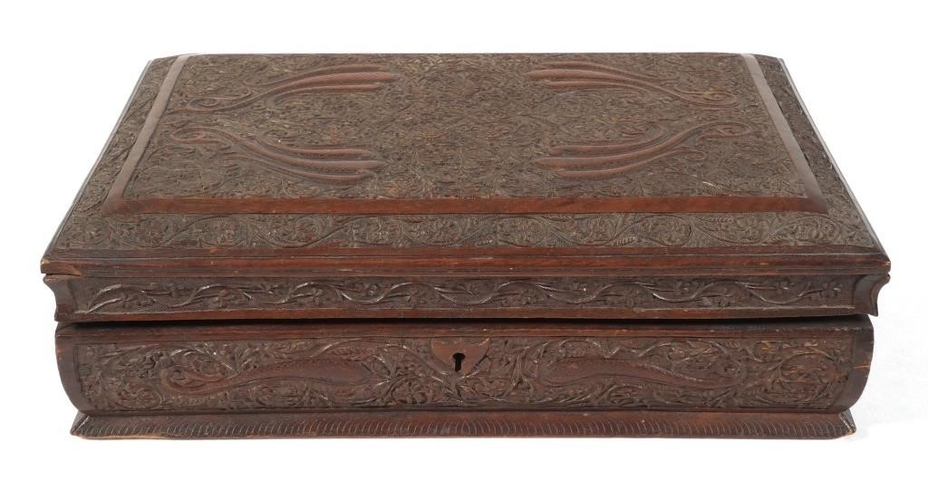 FINELY CARVED WOODEN BOXBeautifully