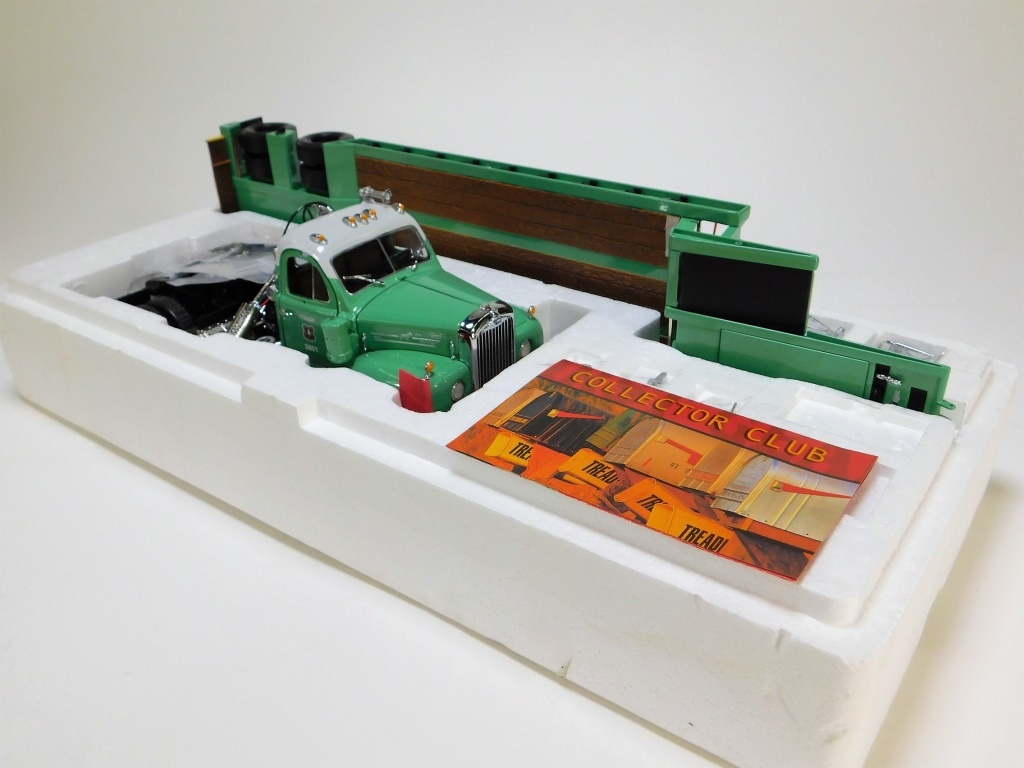 FIRST GEAR 1:25 MACK B-MODEL