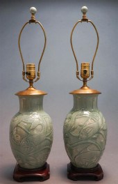 FISH MOTIF BROWN CELADON CRACK