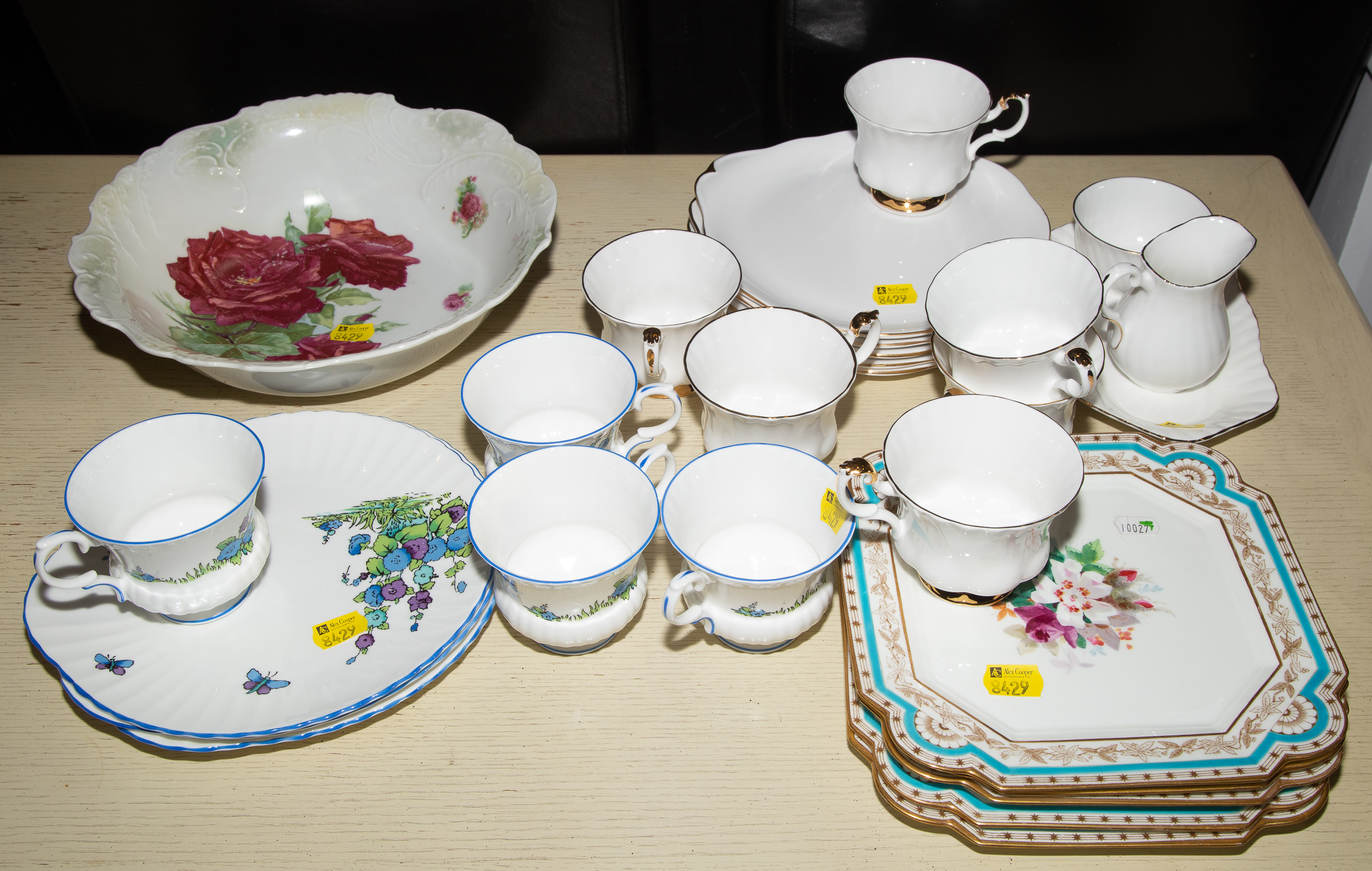 FIVE AESTHETIC MOVEMENT DISHES &