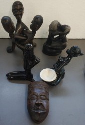 FIVE AFRICAN THEMED CERAMIC, S