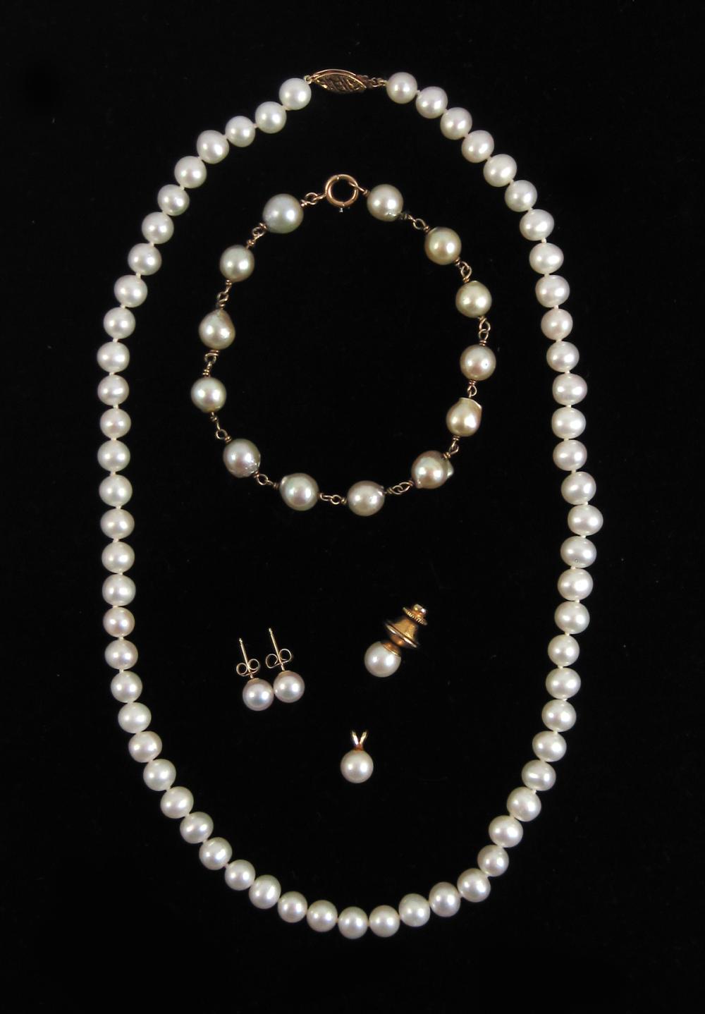 FIVE ARTICLES OF PEARL AND FOURTEEN