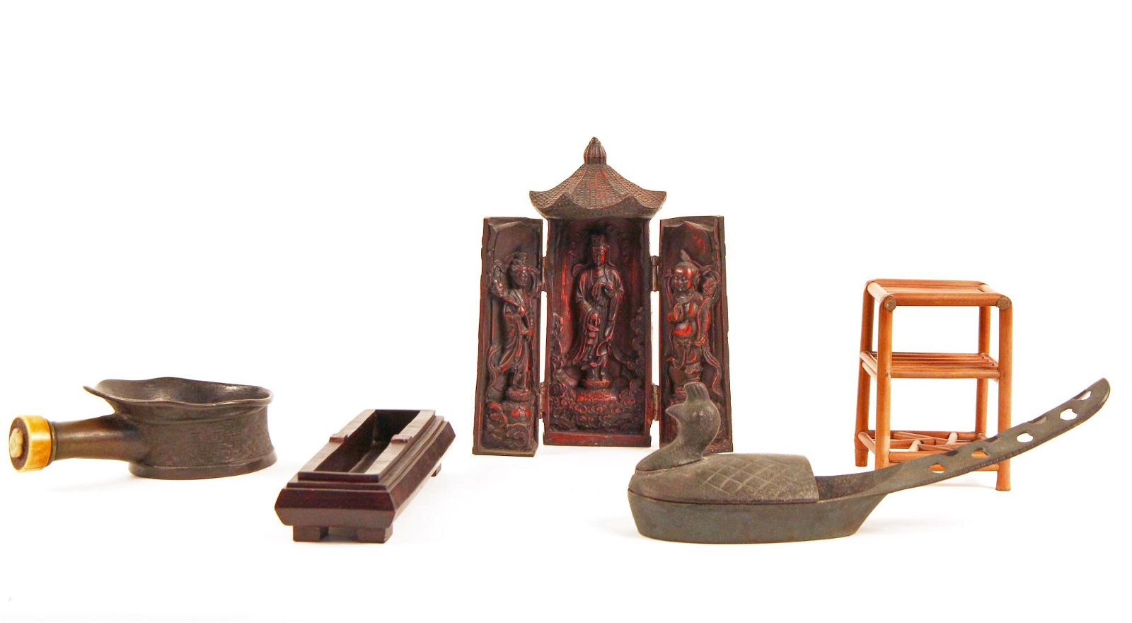 FIVE ASIAN DECORATIVE ITEMSFive