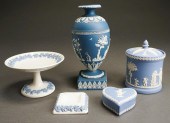 FIVE ASSORTED BLUE JASPERWARE
