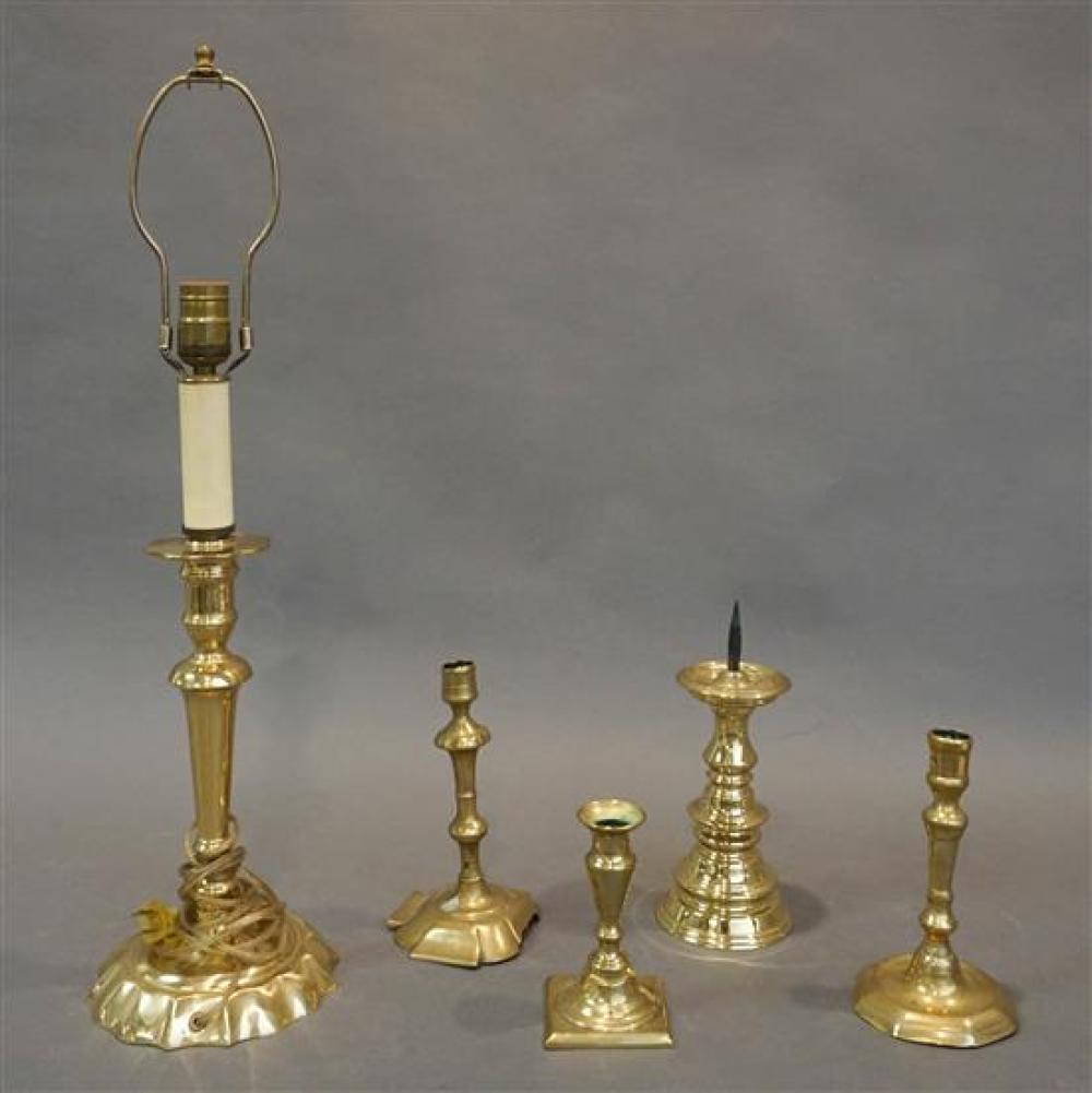 FIVE ASSORTED BRASS CANDLESTICKS (1
