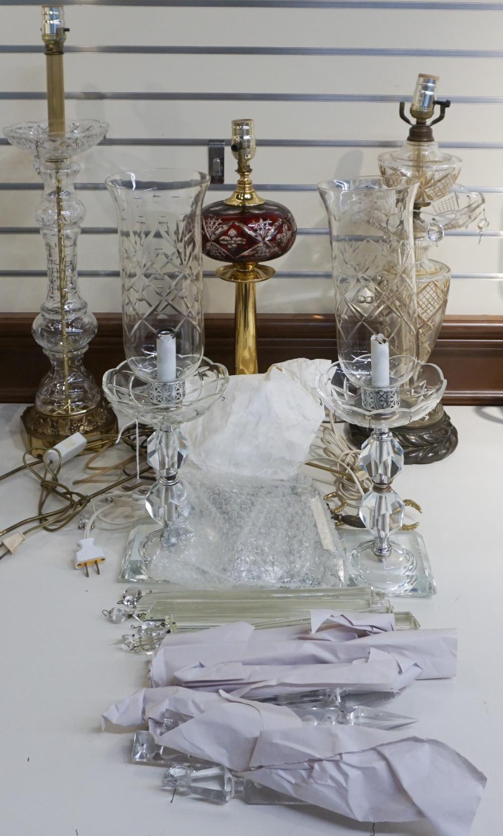 FIVE ASSORTED CRYSTAL AND GLASS