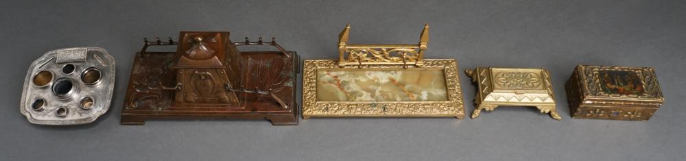 FIVE ASSORTED DESK ARTICLES,