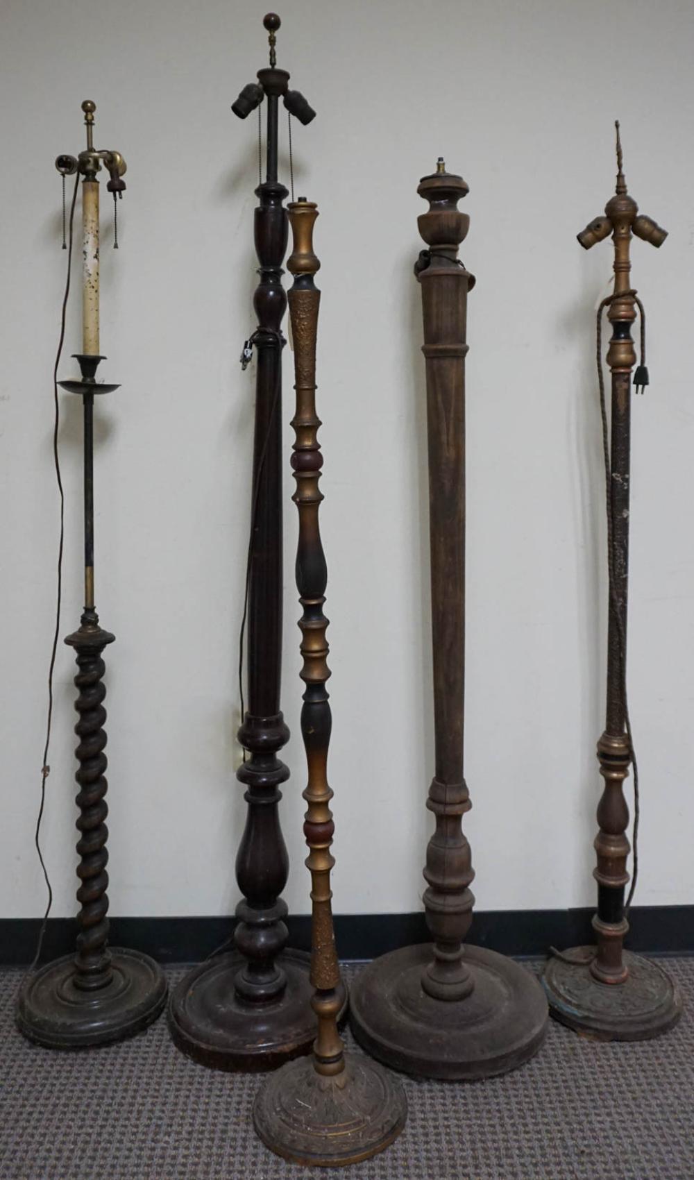 FIVE BAROQUE STYLE TURNED WOOD