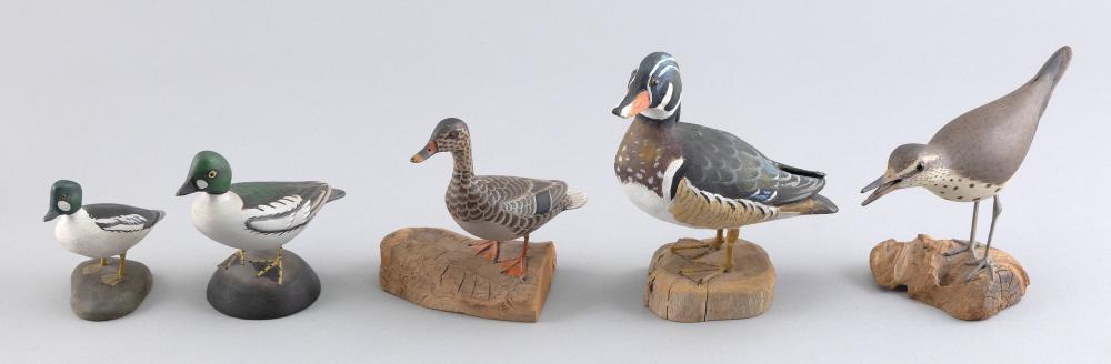 FIVE BIRD CARVINGS 20TH CENTURY