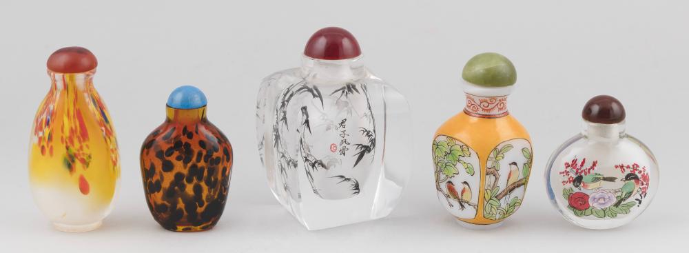 FIVE CHINESE GLASS SNUFF BOTTLES