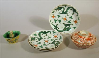 Five Chinese porcelain items   