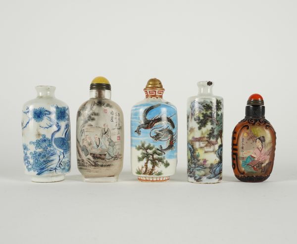 FIVE CHINESE SNUFF BOTTLES (5) Late