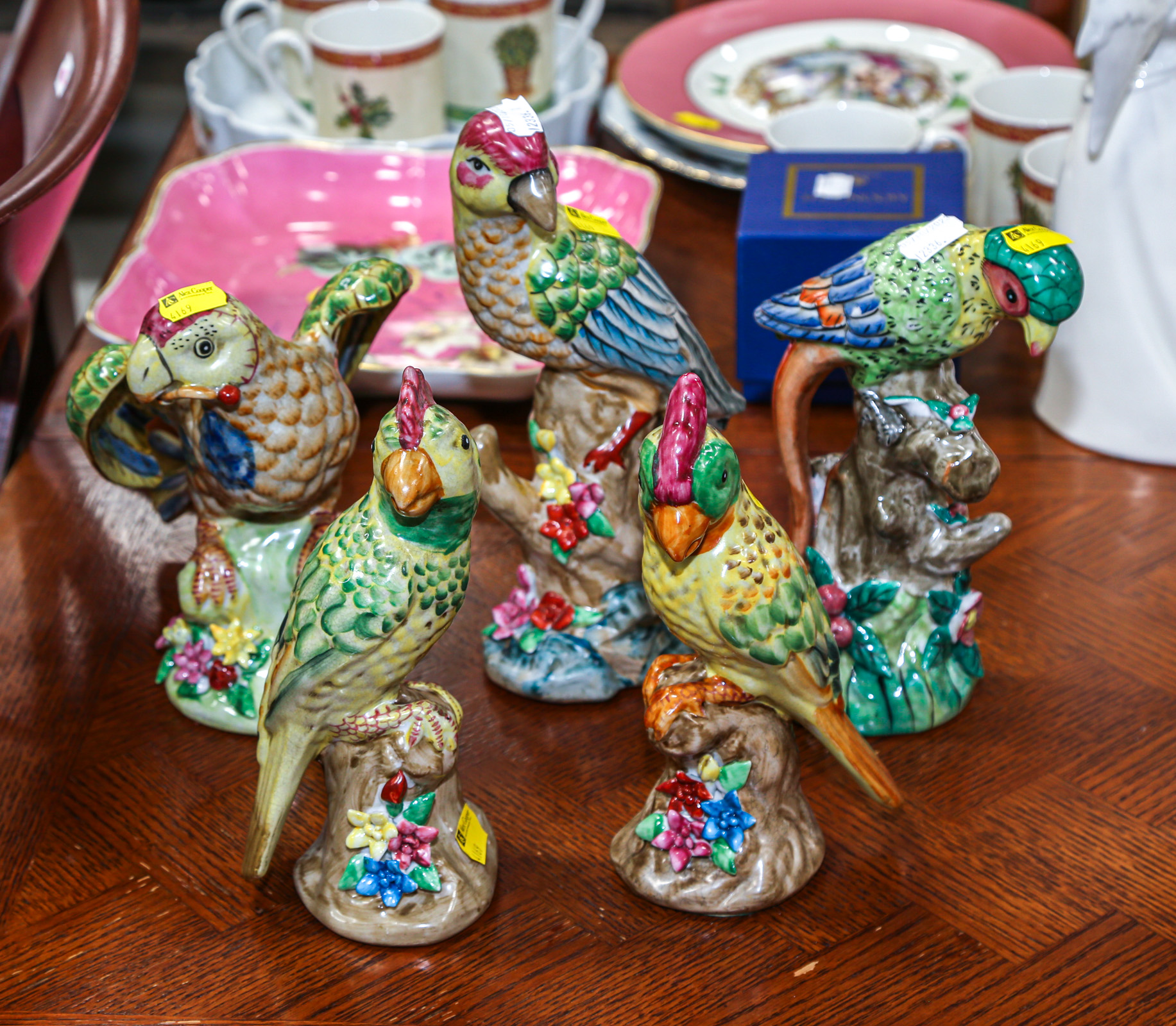 FIVE DECORATIVE PAINTED PORCELAIN