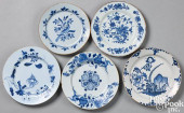 FIVE DELFTWARE PLATES, 18TH C.