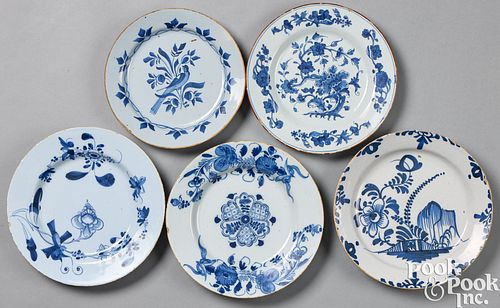 FIVE DELFTWARE PLATES, 18TH