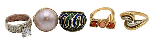 FIVE GOLD RINGSFive Gold Rings,